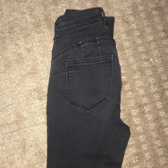 Jeans - Picture 7 of 8